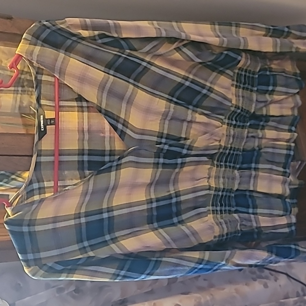 EUC EXPRESS Blouse plaid design Size large